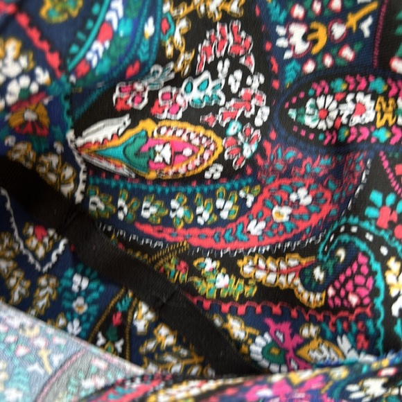 Vera Bradley Scrubs top. V-Neck pullover style. Size XS. Paisley print. - Picture 8 of 15